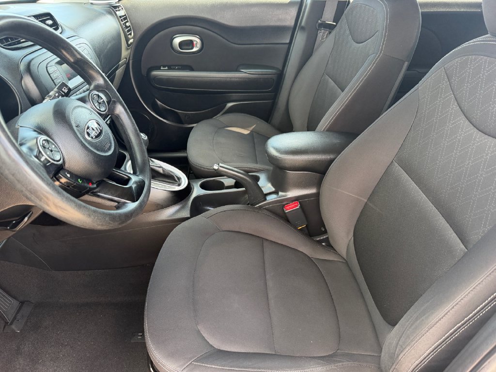 Used 2016 Kia Soul FWD image 10
