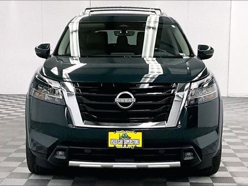 Used 2023 Nissan Pathfinder Platinum w/ Cargo Package AWD/4WD image 4