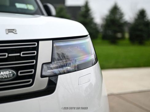 Used 2025 Land Rover Range Rover SE image 54