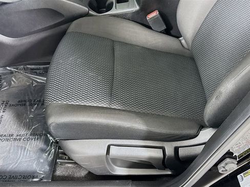 Used 2021 Nissan Rogue Sport S image 18