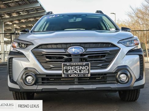 Used 2024 Subaru Outback Premium AWD/4WD image 2