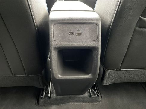 Used 2025 Buick Envista Sport Touring image 24