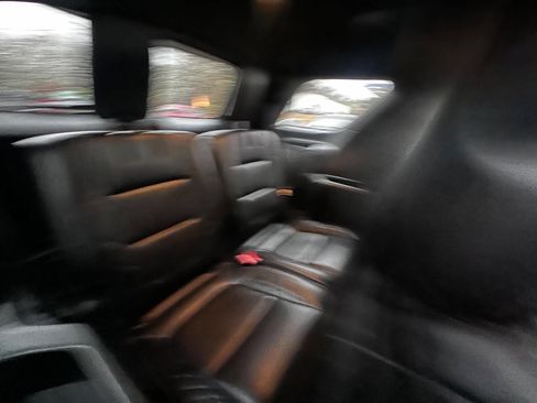 Used 2017 Ford Explorer Platinum image 10