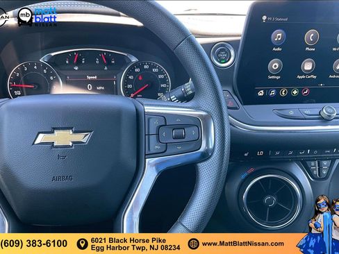 Used 2025 Chevrolet Blazer LT AWD/4WD image 17