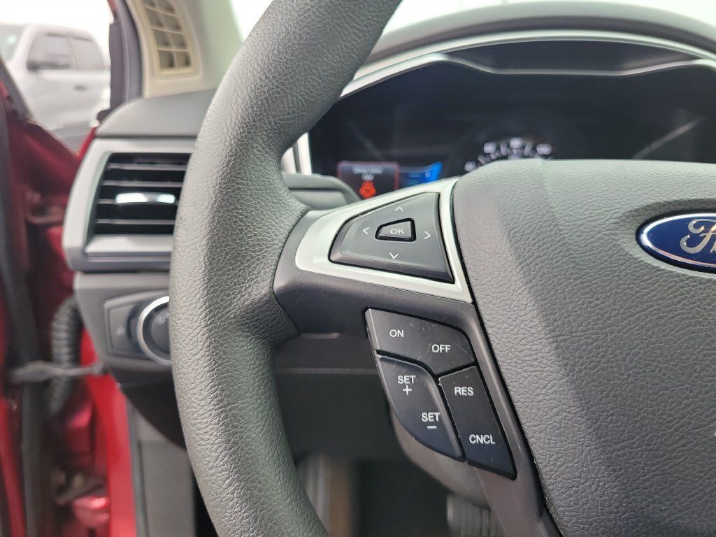Used 2014 Ford Fusion SE FWD image 24