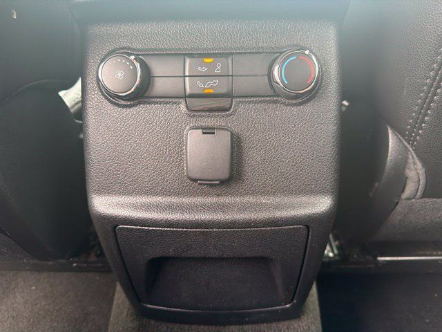 Used 2018 Ford Explorer XLT w/ Equipment Group 202A FWD image 18