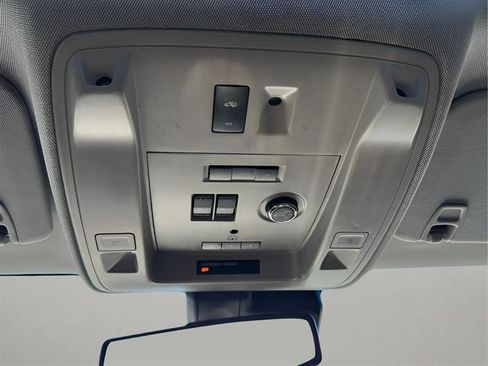 Used 2016 Cadillac Escalade ESV Luxury image 26