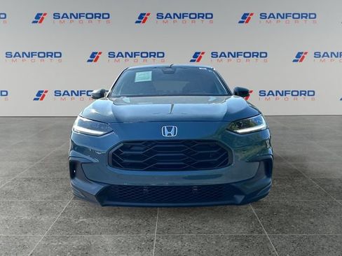 Used 2025 Honda HR-V Sport image 8