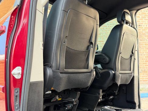 Used 2014 Dodge Grand Caravan SXT image 23