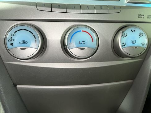 Used 2008 Toyota Camry LE FWD image 19