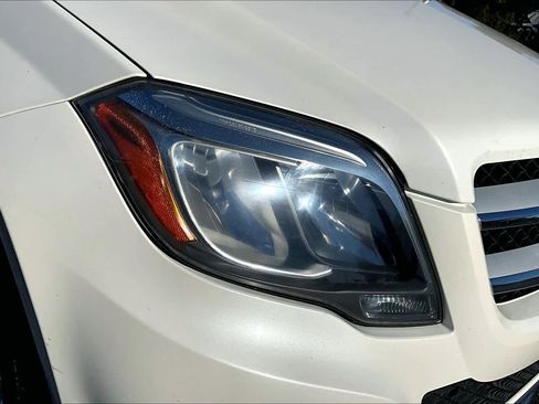 Used 2015 Mercedes-Benz GLK 350 4MATIC image 27