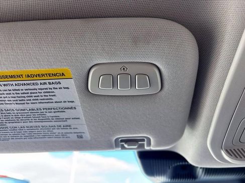 Used 2025 Ford Explorer Active w/ Active Comfort Package image 29