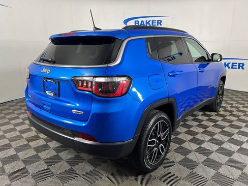 Used 2018 Jeep Compass Latitude w/ Popular Equipment Group AWD/4WD image 6