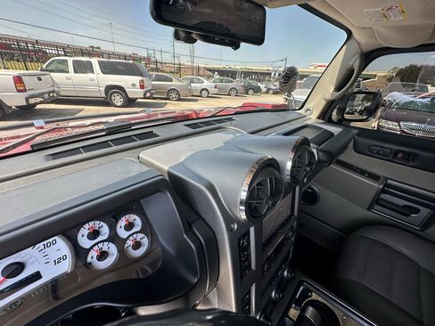 Used 2003 HUMMER H2 w/ Preferred Equipment Group AWD/4WD image 65