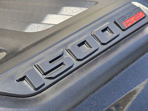 Used 2025 RAM 1500 Limited AWD/4WD image 12
