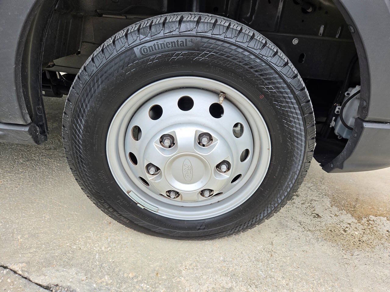 Used 2025 Ford Transit 350 XL RWD image 26