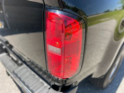 Used 2018 Chevrolet Colorado W/T RWD image 22