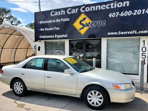 Used 2000 Toyota Camry LE image 5