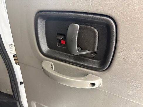 Used 2017 Chevrolet Express 3500 LT w/ LT Preferred Equipment Group RWD image 18