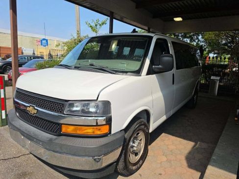 Used 2020 Chevrolet Express 3500 LT w/ LT Preferred Equipment Group RWD image 1