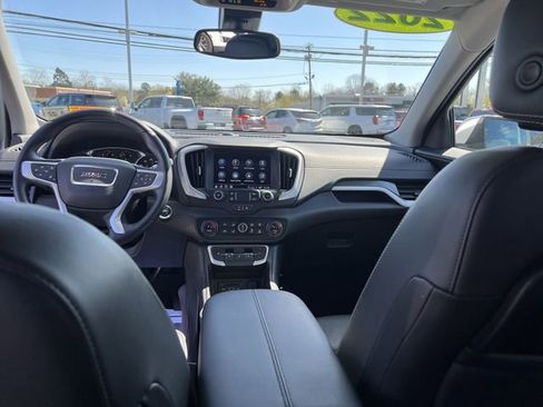 Certified 2022 GMC Terrain SLT image 20