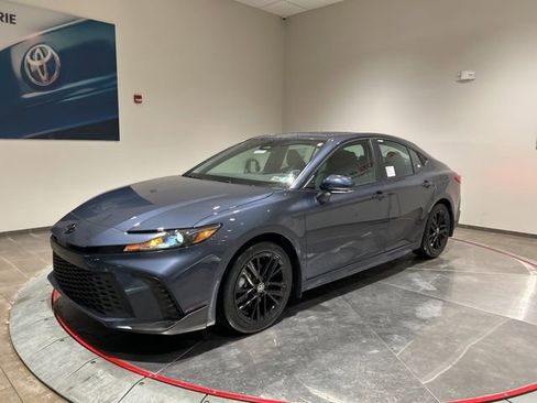New 2026 Toyota Camry SE FWD image 2