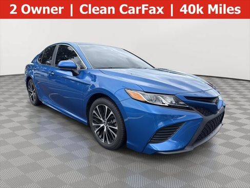 Certified 2019 Toyota Camry SE FWD image 1