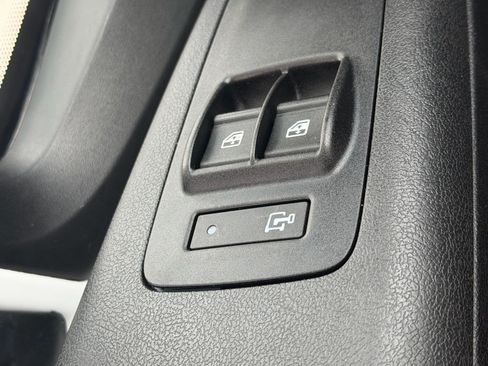 Used 2025 RAM ProMaster 2500 w/ U-Haul Equipment Group FWD image 35
