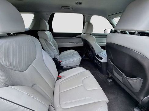 Used 2023 Hyundai Palisade SEL FWD image 26