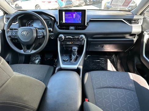 Used 2025 Toyota RAV4 XLE AWD/4WD image 14
