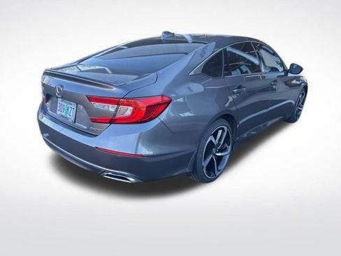 Used 2018 Honda Accord Sport image 12