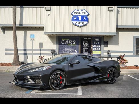 Used 2022 Chevrolet Corvette Stingray Premium Cpe w/ Z51 Performance Package RWD image 1