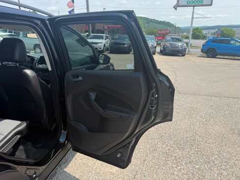 Used 2017 Ford Escape Titanium AWD/4WD image 47