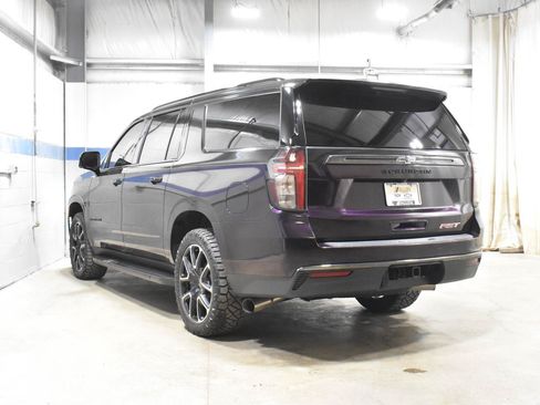 Used 2022 Chevrolet Suburban RST w/ Luxury Package AWD/4WD image 23