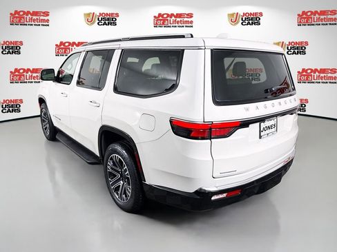 Used 2022 Jeep Wagoneer Series III w/ Flexible Seating Group image 2