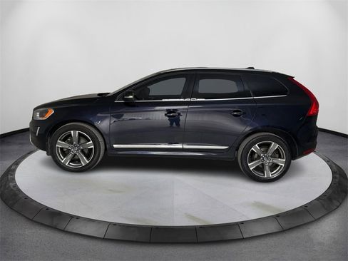 Used 2017 Volvo XC60 T6 Dynamic w/ Preferred Option Package image 8