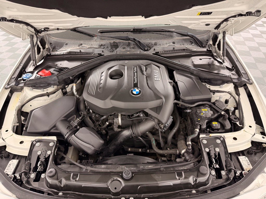 Used 2017 BMW 330i xDrive Sedan AWD/4WD image 34