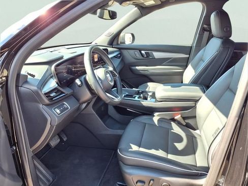 Certified 2025 Buick Enclave Preferred image 22