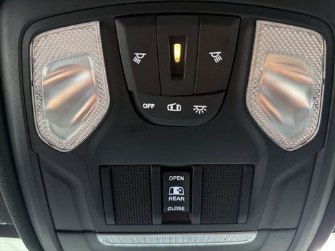 Used 2021 RAM 1500 Big Horn AWD/4WD image 48