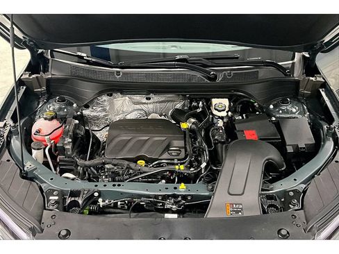 New 2026 Chevrolet Trax LT w/ LT Convenience Package FWD image 12