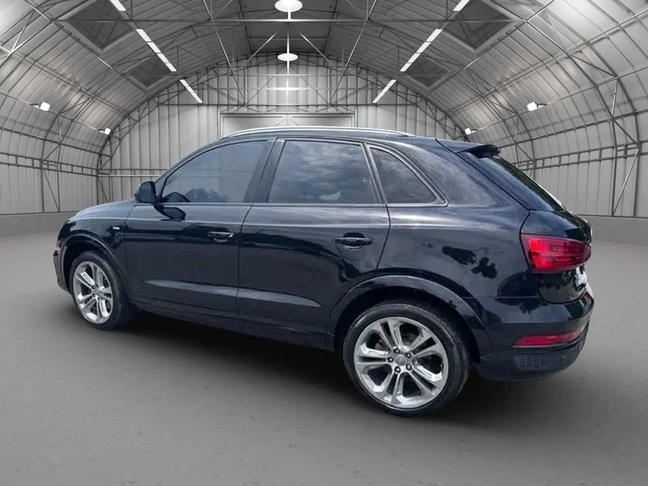 Used 2018 Audi Q3 2.0T Premium AWD/4WD image 2