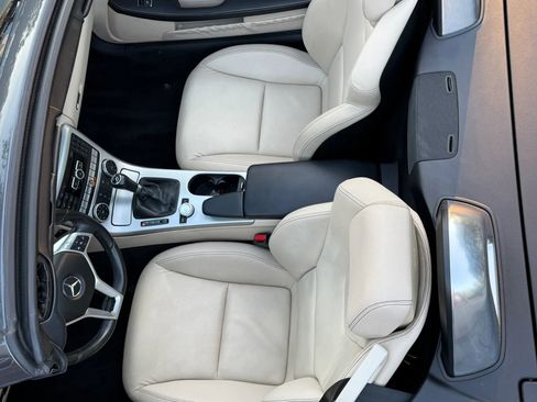 Used 2015 Mercedes-Benz SLK 250 image 35