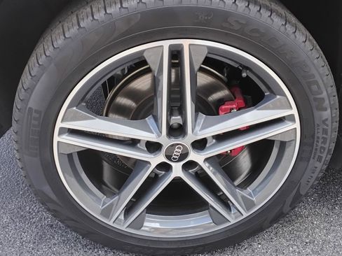 Certified 2024 Audi Q5 e Premium Plus w/ Premium Plus Package image 11