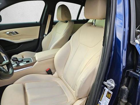 Used 2020 BMW 330i Sedan w/ Convenience Package image 17
