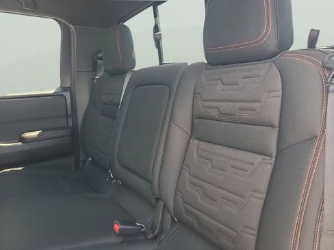 Used 2026 Nissan Frontier PRO-4X AWD/4WD image 5