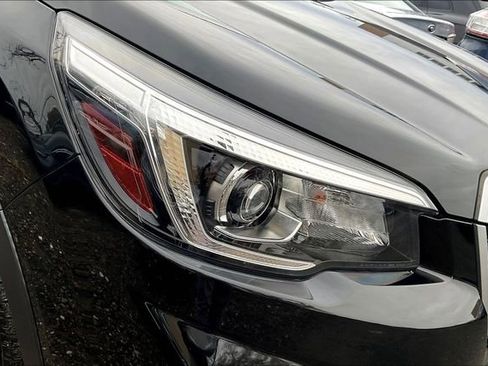 Used 2019 Subaru Forester Premium image 28