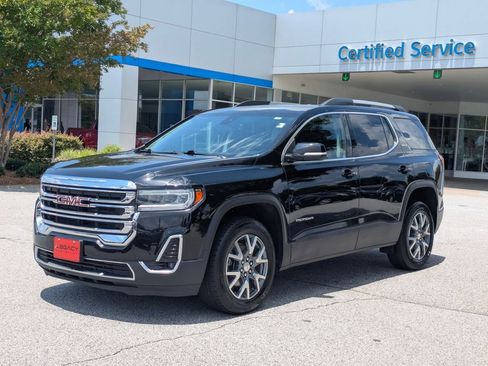 Used 2023 GMC Acadia SLT AWD/4WD image 4