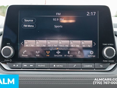 Used 2024 Nissan Rogue SV image 40