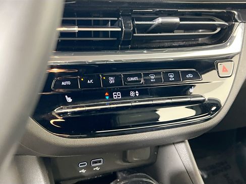 Used 2025 Buick Envista Avenir FWD image 15