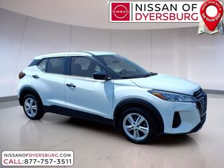 Used 2025 Nissan Kicks Play S image 1